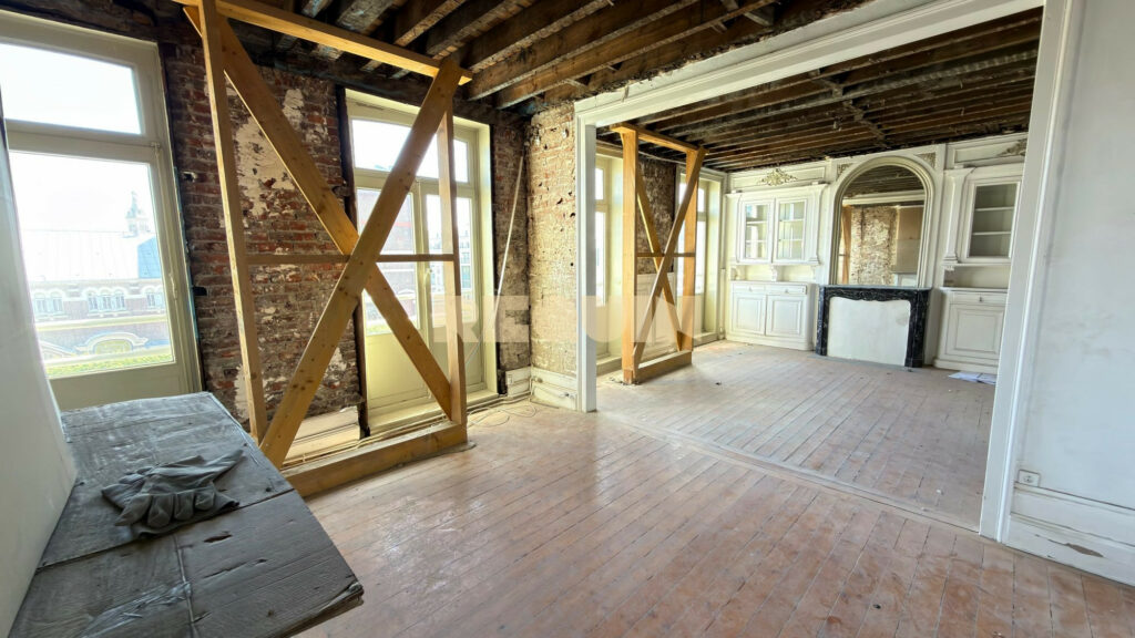 Appartement 3 pièces à Lille — Appartement à travaux Place Sébastopol — photo 1