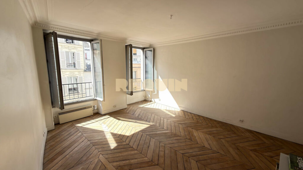 Appartement 2 pièces à Paris — T2 Paris 18ème — photo 2