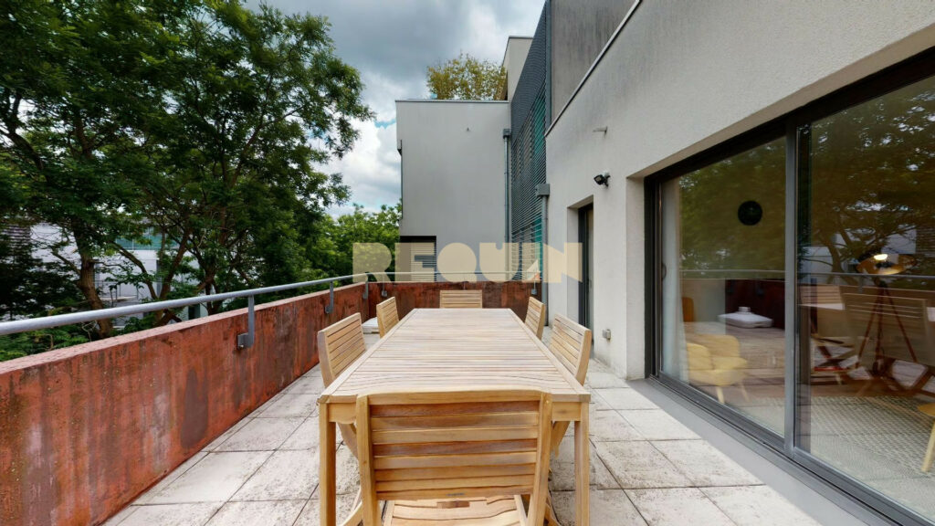 Appartement 5 pièces à Lille — Lille – Appartement avec terrasse et parking — photo 2