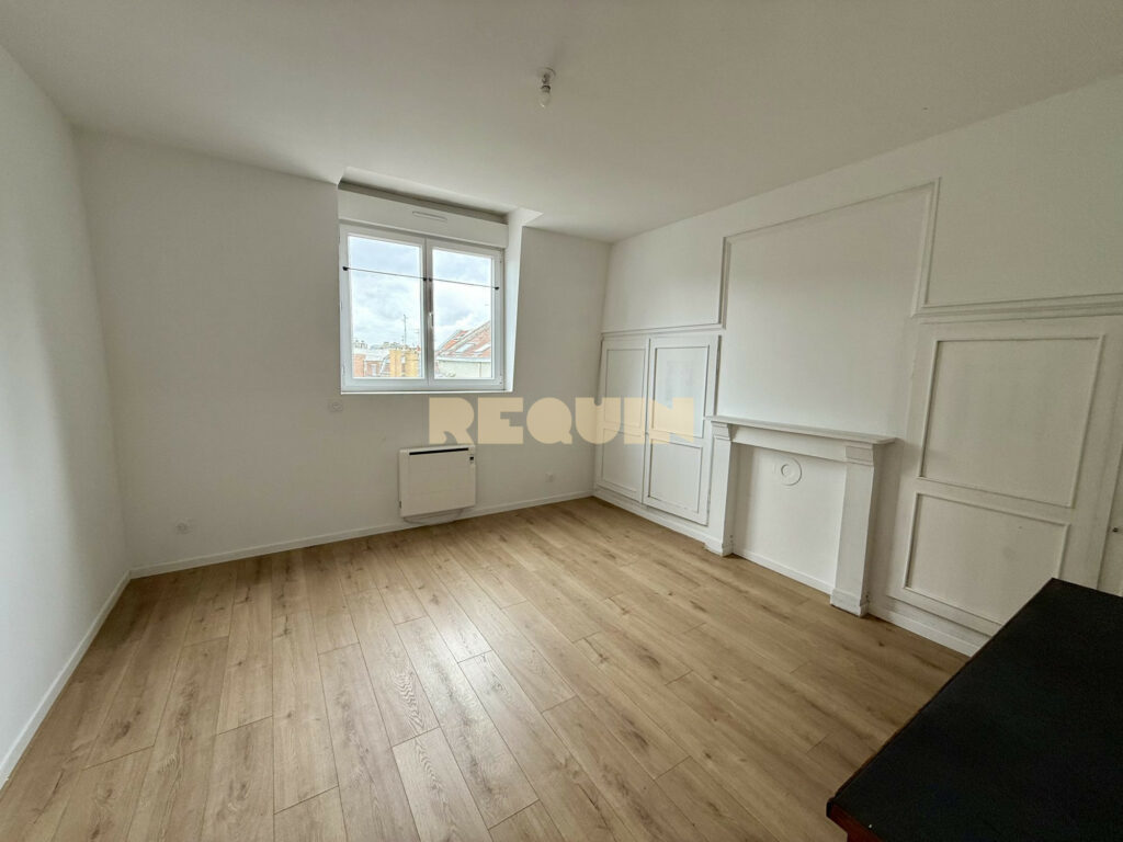 Appartement 2 pièces à Lille — T2 place Philippe Lebon — photo 2