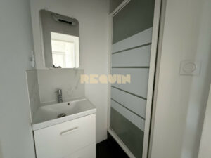 Appartement 2 pièces à Lille — T2 place Philippe Lebon — photo 9
