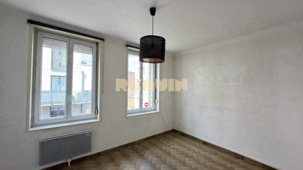 Appartement 3 pièces à Lille — T2 bis à rénover — photo 3