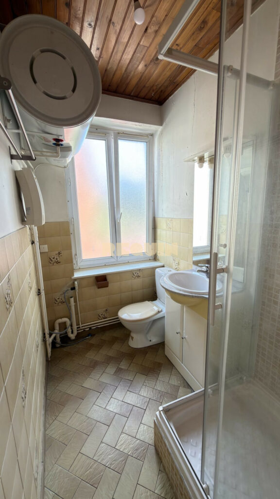 Appartement 3 pièces à Lille — T2 bis à rénover — photo 9