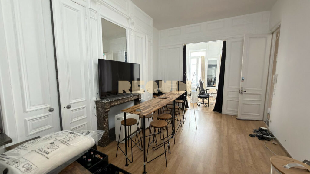 Appartement 3 pièces à Lille — Appartement bourgeois — photo 2