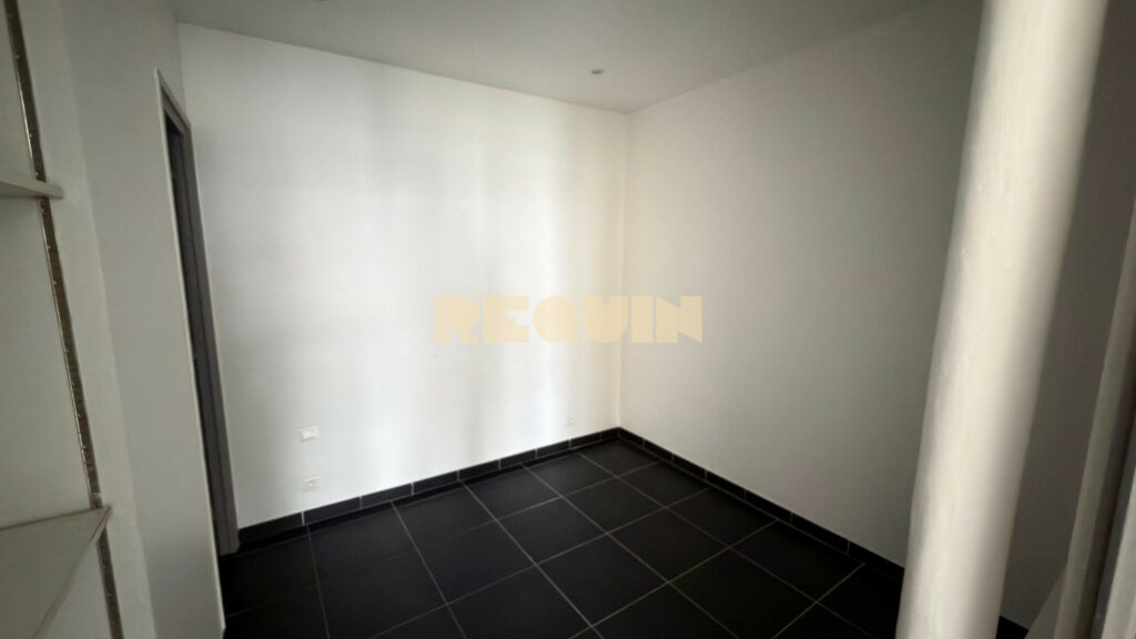 Appartement 1 pièces à Lille — F1 bis Vieux Lille — photo 3
