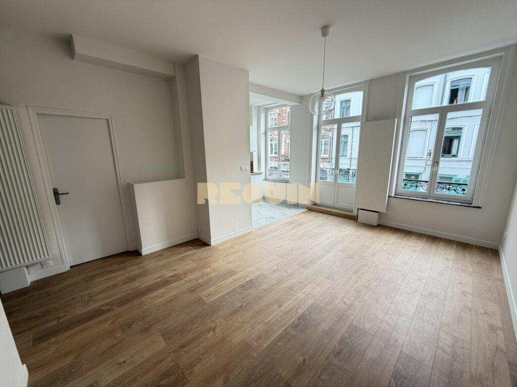 Appartement 3 pièces à Lille — République – T3 aec balcon — photo 1