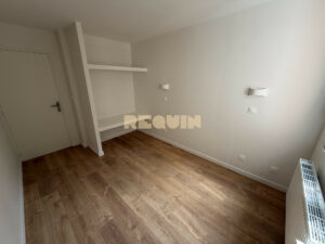 Appartement 3 pièces à Lille — Republique – T2 avec cachet — photo 10