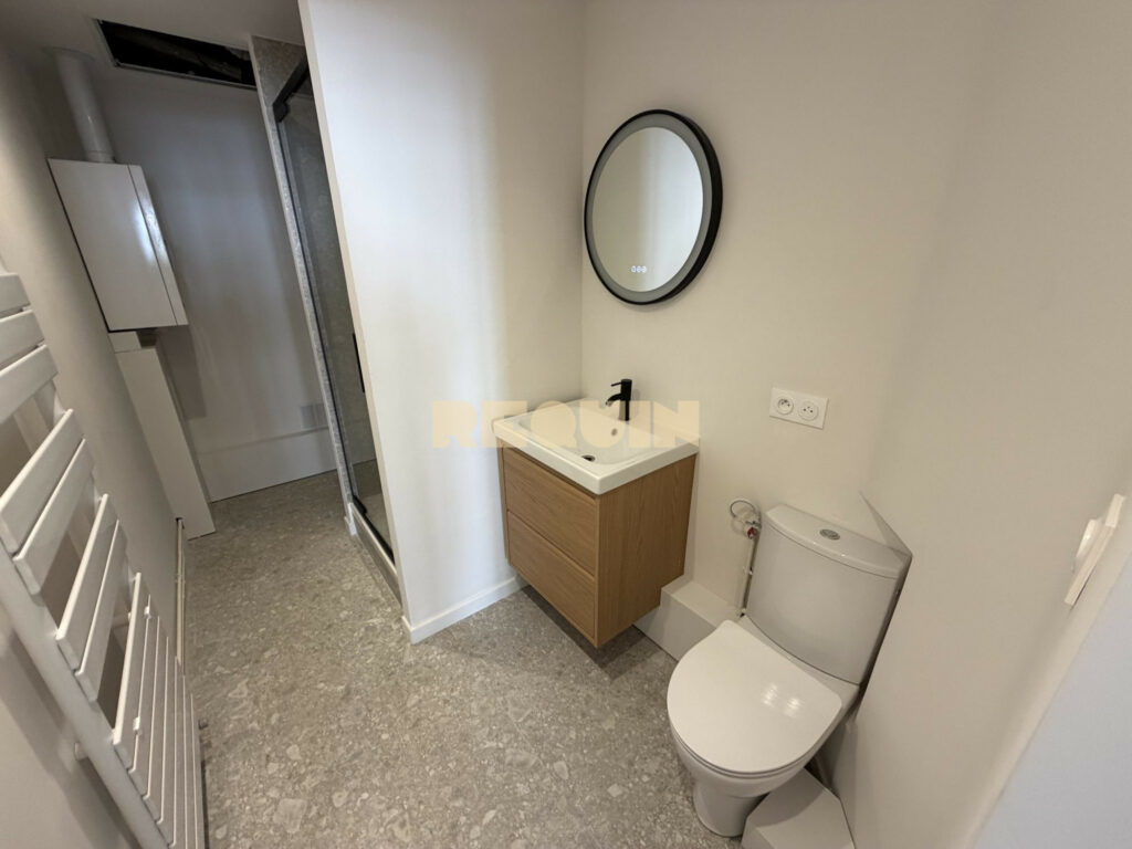 Appartement 3 pièces à Lille — Republique – T2 avec cachet — photo 6