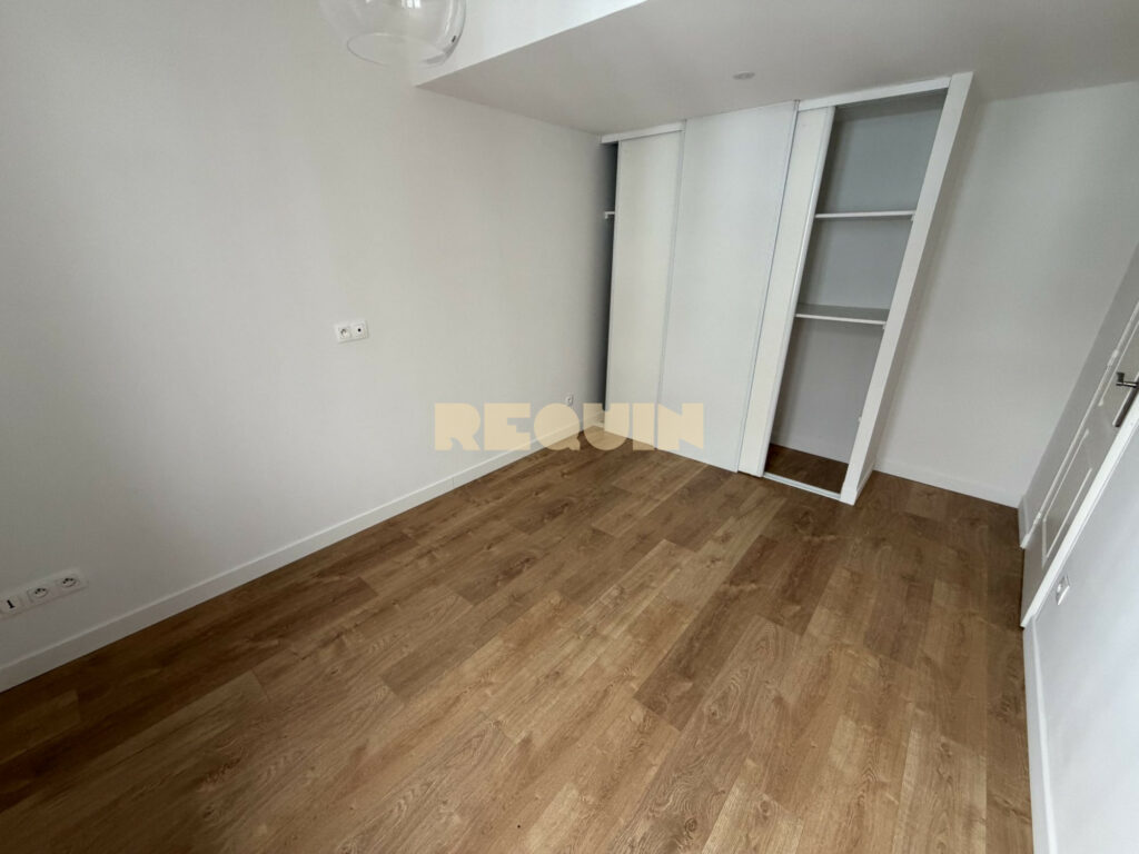 Appartement 3 pièces à Lille — République – T2bis avec mezzanine — photo 5