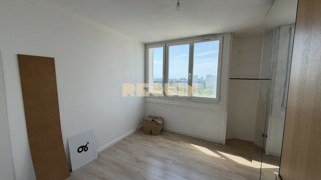 Appartement 4 pièces à Mons-En-Baroeul — T4 en résidence avec garage — photo 5
