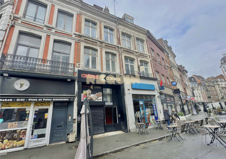 Immeuble à Lille — Immeuble Hyper centre — photo 1