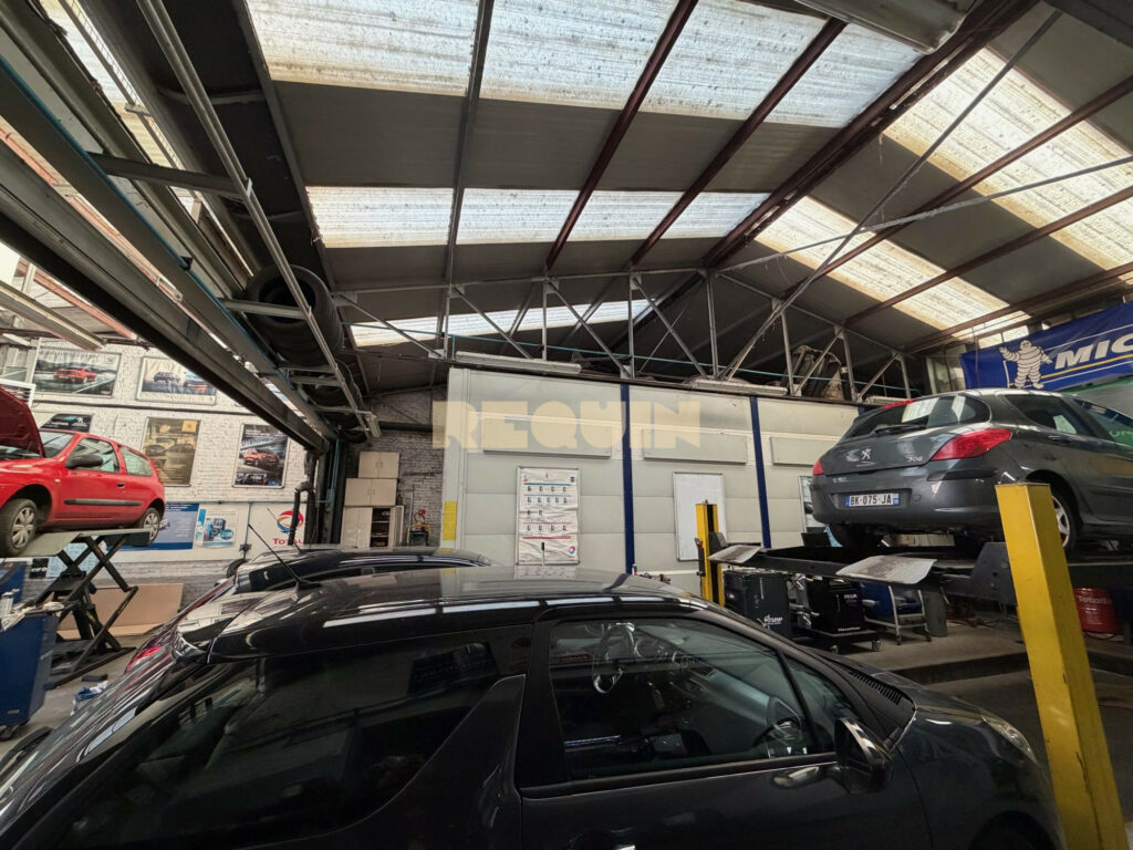 Immeuble à Lille — Immeuble mixte — photo 2