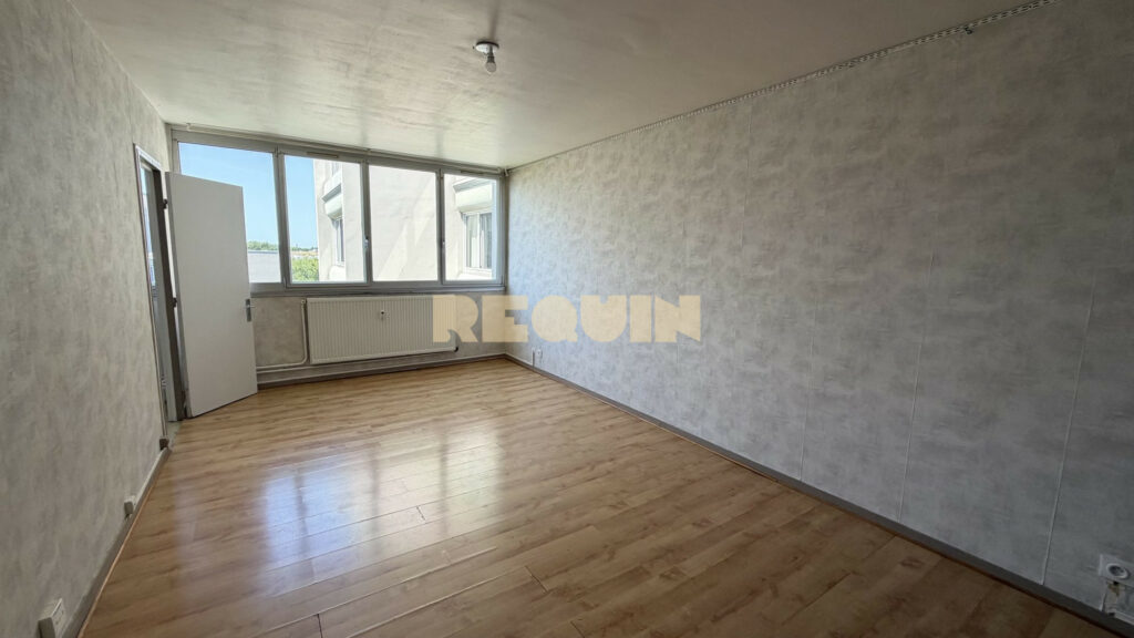 Appartement 4 pièces à Lille — T4 en résidence avec parking — photo 1