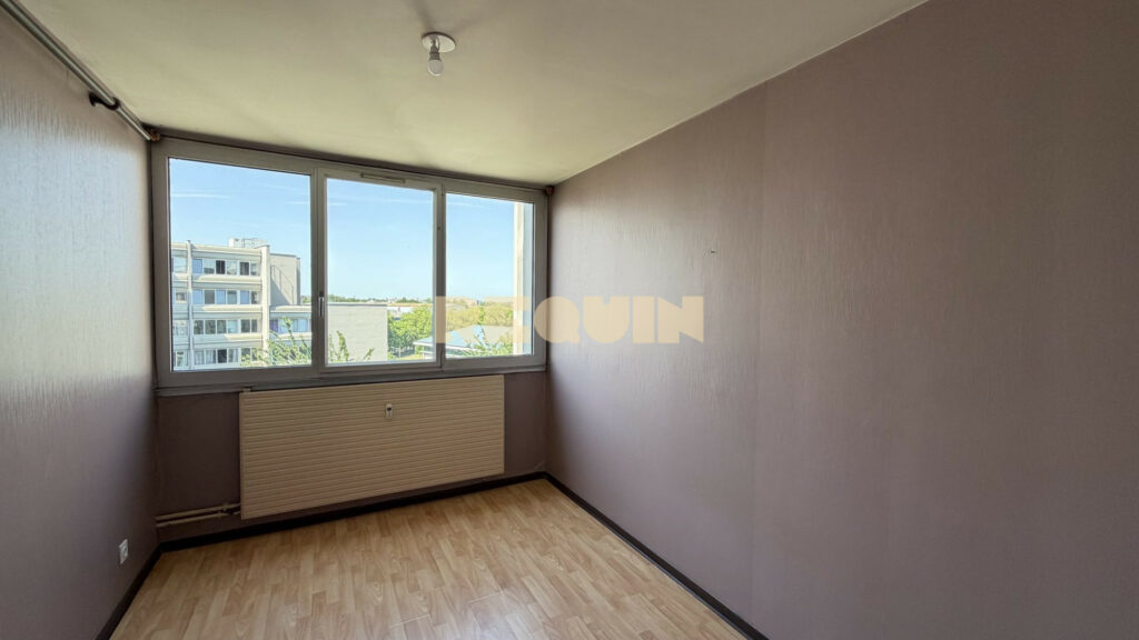 Appartement 4 pièces à Lille — T4 en résidence avec parking — photo 3