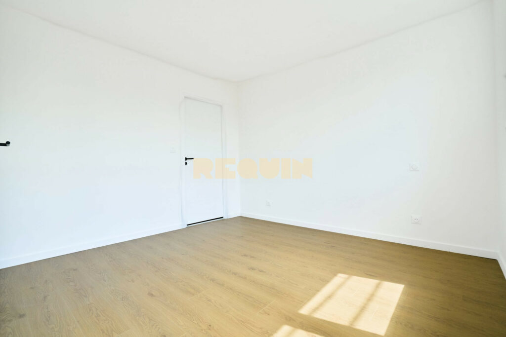 Appartement 4 pièces à Saint-André-Lez-Lille — Appartement à vendre Saint-André-lez-Lille — photo 4