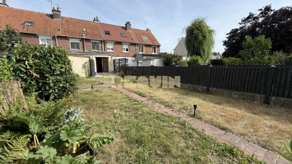 Maison 4 pièces à Haubourdin — Maison à travaux avec Jardin — photo 1