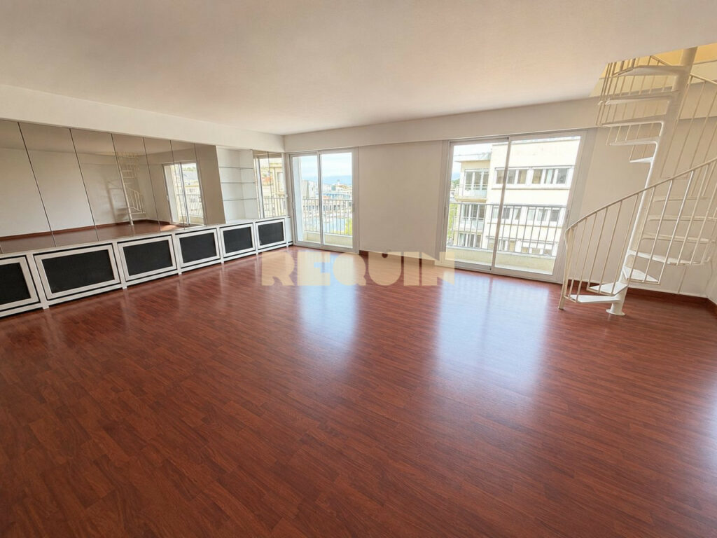 Appartement 4 pièces à Boulogne-Sur-Mer — Centre ville – Duplex vue mer – Dernier étage — photo 3
