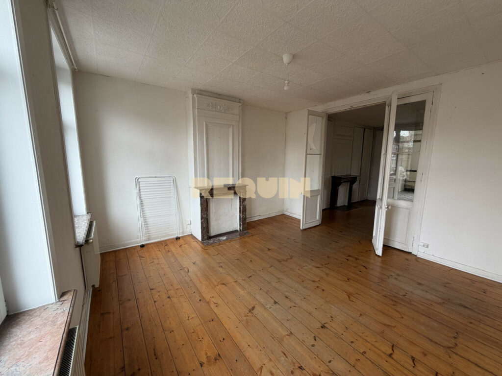 Immeuble à Lille — Immeuble de rapport — photo 2