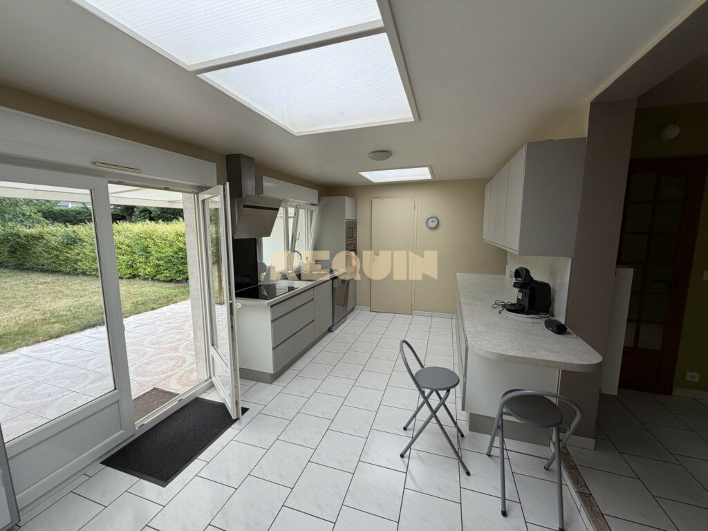 Maison 5 pièces à Lille — Villa avec jardin et garage — photo 6