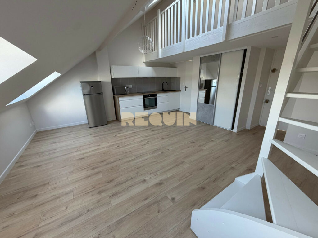 Appartement 2 pièces à Lille — Vauban – Studio bis avec mezzanine — photo 1