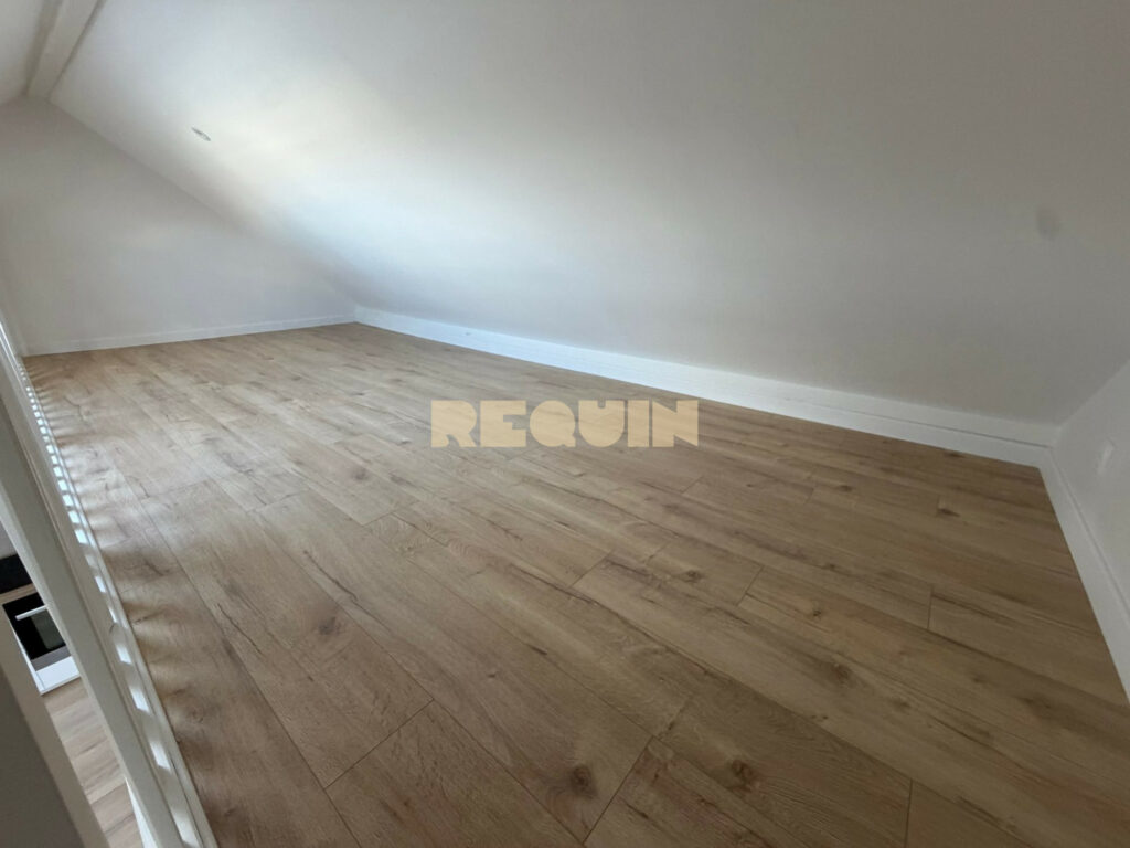Appartement 2 pièces à Lille — Vauban – Studio bis avec mezzanine — photo 3