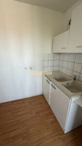 Appartement 2 pièces à Ronchin — T2 en résidence avec parking et cave — photo 10