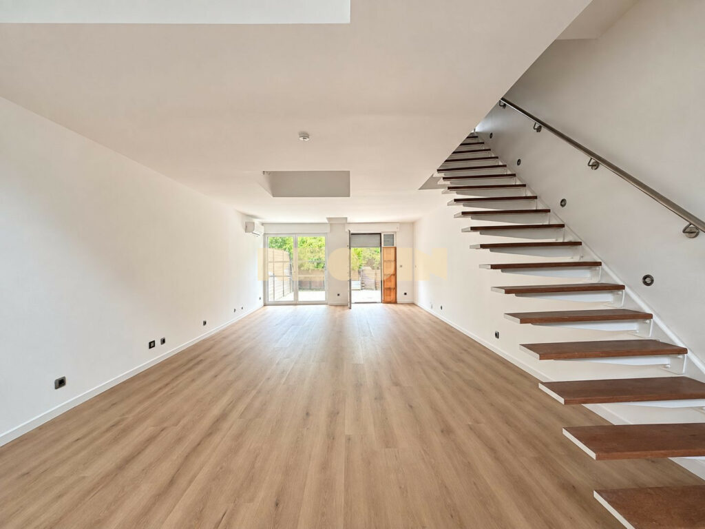 Maison 3 pièces à Roubaix — Maison esprit loft avec extérieur et parking — photo 4