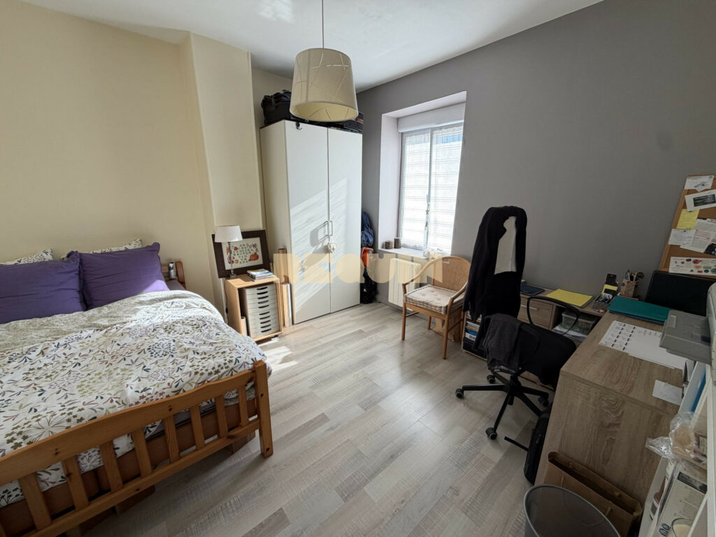 Maison 5 pièces à Loos — Loos – Maison avec jardin — photo 7