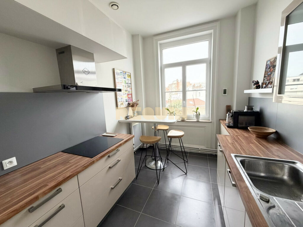 Appartement 4 pièces à Lille — Appartement place phillippe Lebon — photo 6